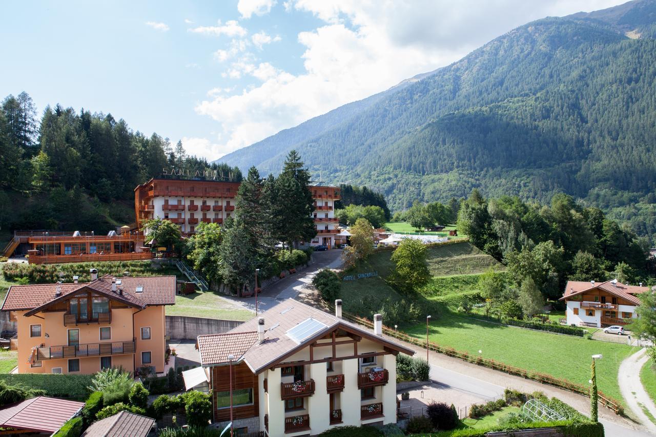Hotel Sancamillo Dimaro Exterior photo